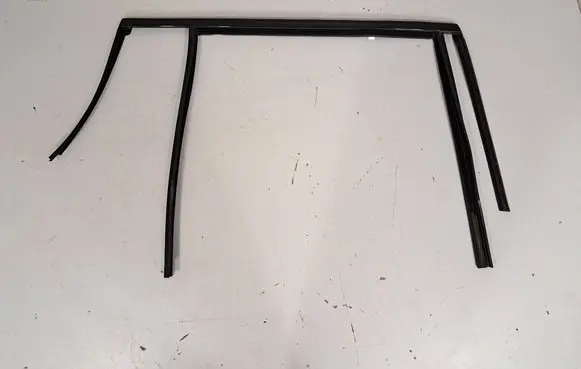 BMW X7 G07 Rubber seal rear door 7431136