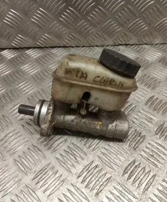 KIA Clarus Master brake cylinder
