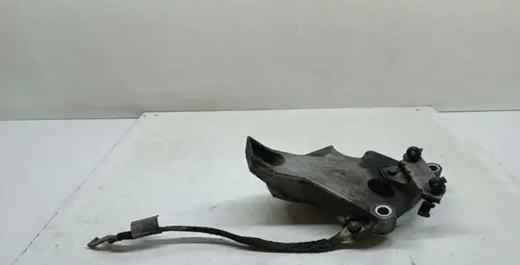 BMW 1 E81 E87 Engine mounting bracket 6775041 22116775041