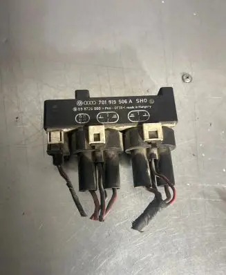 Volkswagen Golf IV Coolant fan relay 701919506A 898726000
