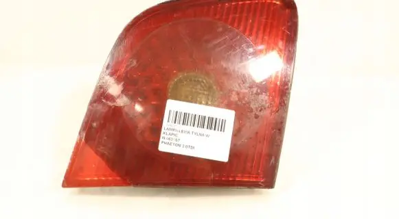 Volkswagen Phaeton Rear/tail lights 333621L
