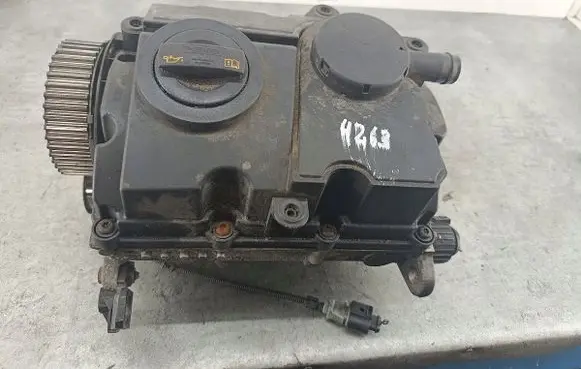Volkswagen Polo IV 9N3 Engine head 045103373H