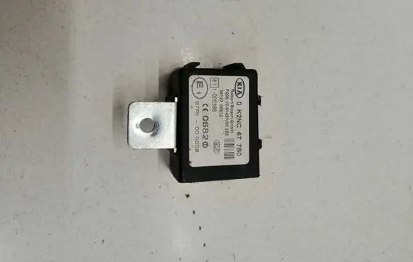 KIA Sorento Immobilizer control unit/module 0K2NC677B0