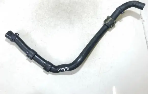 Volkswagen Golf VII Engine coolant pipe/hose
