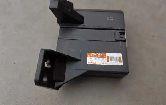 Toyota Corolla Verso E121 Air conditioning/heating control unit 886500F030