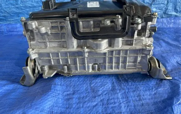 Toyota Yaris XP210 Voltage converter inverter G920052320