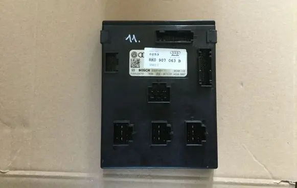 Audi A4 S4 B8 8K Comfort/convenience module 8K0907063B