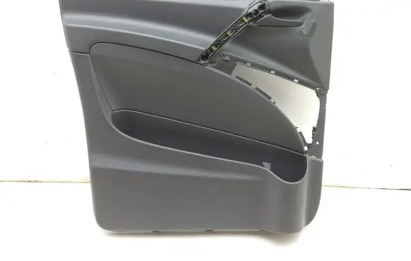 Mercedes-Benz Vito Viano W639 Front door card panel trim A6397270071