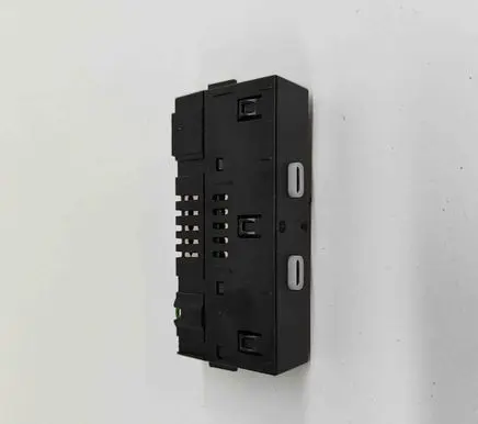 Skoda Enyaq iV USB socket connector 657035736A