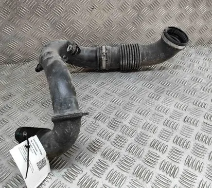 Opel Movano B Intercooler hose/pipe 165763705R