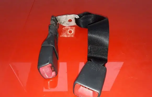 Toyota Auris 150 Rear seatbelt buckle E034601 B490