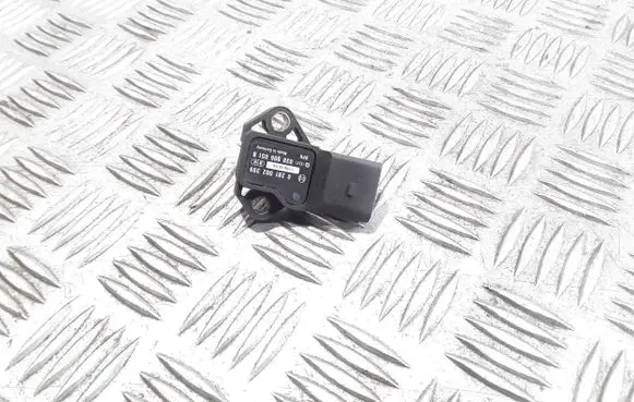 Volkswagen Golf VI Air pressure sensor 038906051B 0281002399