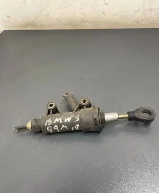 BMW 3 E36 Clutch slave cylinder 