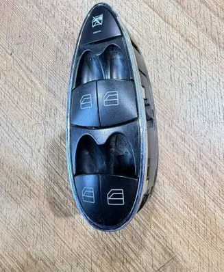 Mercedes-Benz CLS C219 Electric window control switch A2118213679 SWF502159 2250607002