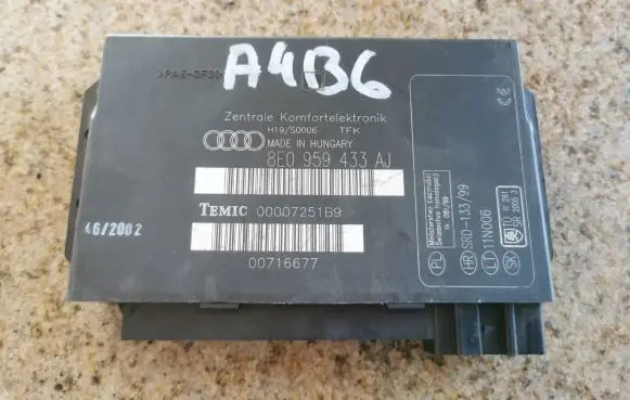 Audi A4 S4 B7 8E 8H Comfort/convenience module 8E0959433AJ