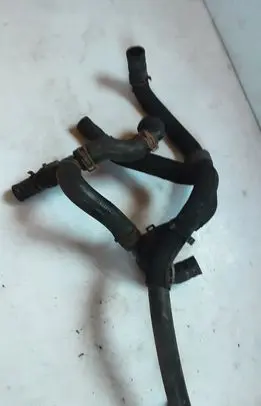 Engine coolant pipe/hose