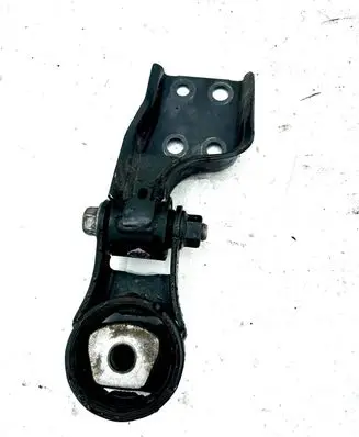 Toyota Yaris Engine mounting bracket