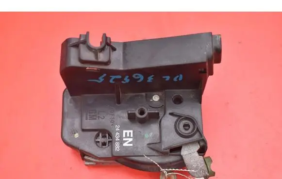 Opel Corsa C Front door lock 24434882