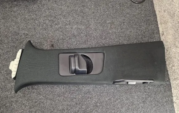 Mercedes-Benz GLS X166 (B) pillar trim (top) A1668680100 A1668300954 A1666903700