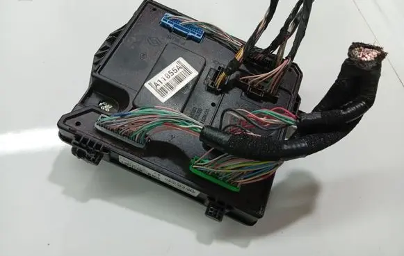 Renault Megane III Comfort/convenience module S180098201