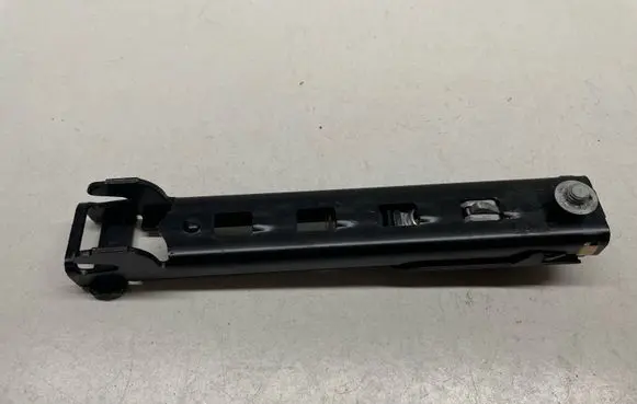 Mercedes-Benz E W212 Seat belt adjustment rail 