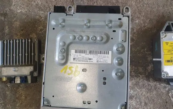 Mercedes-Benz E AMG W212 Sound amplifier
