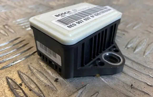 Audi A4 S4 B7 8E 8H ESP acceleration yaw rate sensor 8E0907637B 6261283DS