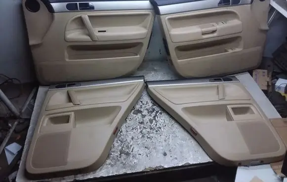 Volkswagen Touareg I Front door card panel trim 7L6867011EK