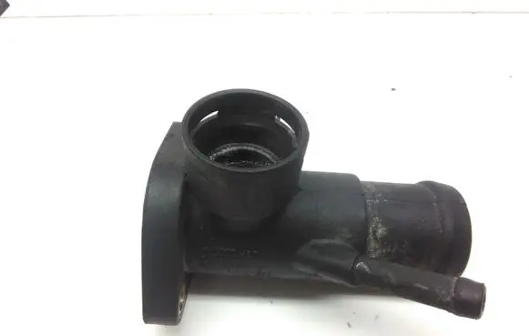 Volkswagen Golf III Engine coolant pipe/hose 028121133B