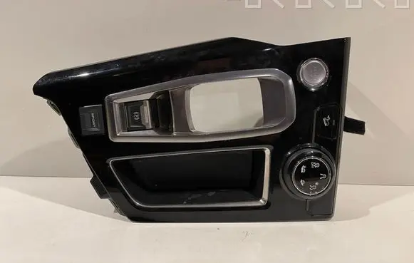 Peugeot 5008 Center console