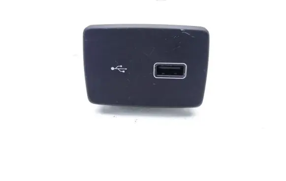 Peugeot Boxer USB socket connector 07356855900