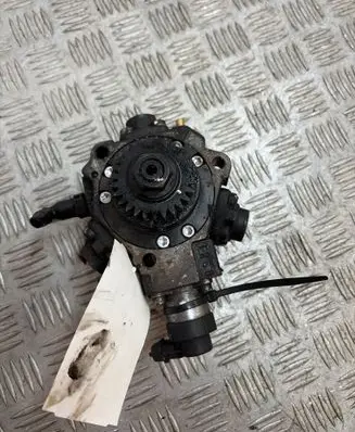 Renault Trafic III (X82) Fuel injection high pressure pump 167005114R