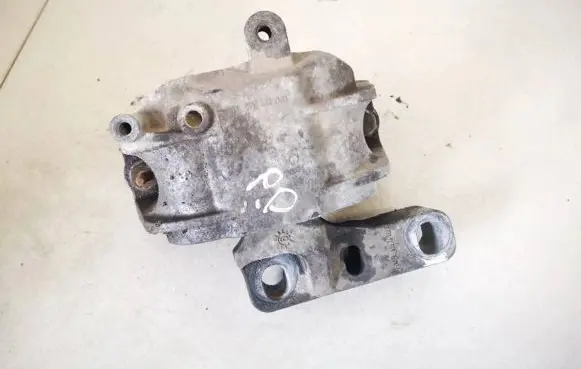 Volkswagen Golf V Engine mount bracket 1k0199262at