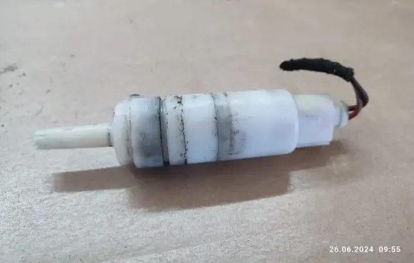 Mercedes-Benz B W245 Windscreen/windshield washer pump