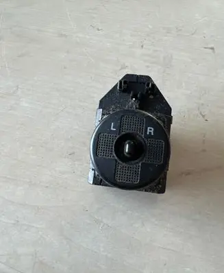 KIA Sportage Wing mirror switch