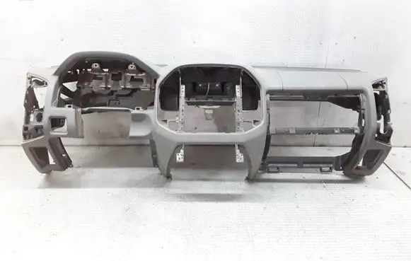 Mitsubishi Pajero Dashboard