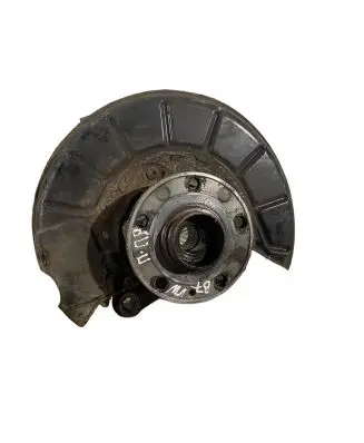 Volkswagen PASSAT B7 Front wheel hub spindle knuckle