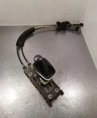 Volkswagen Polo V 6R Gear shifter/selector 6Q0711049CJ 10020401000643