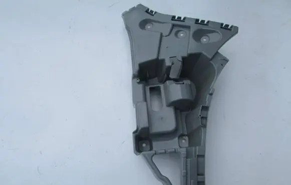 BMW X2 F39 Rear bumper mounting bracket 8069142