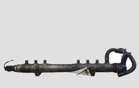 Volvo V70 Fuel main line pipe 0445215023 30777554