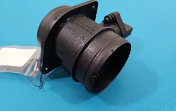 Skoda Octavia Mk2 (1Z) Mass air flow meter 0281002531 IMPRK1604460
