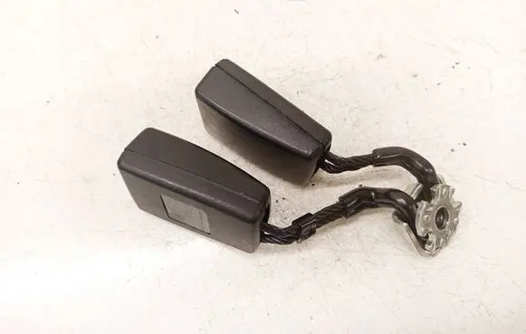 Skoda Octavia Mk2 (1Z) Middle seatbelt buckle (rear) 1Z0857488