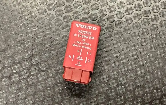 Volvo C70 Other relay 9472575 898959000