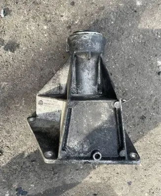 BMW X5 E53 Driveshaft support bearing bracket 7503120