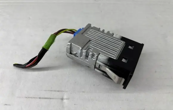 BMW 3 G20 G21 AUX in-socket connector 5A84163