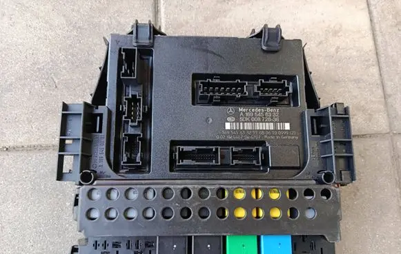 Mercedes-Benz A W169 Comfort/convenience module A1695456332 A1695453740
