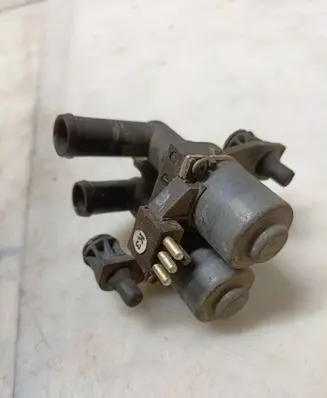 Mercedes-Benz C W202 Coolant heater control valve 1147412078 00018303484
