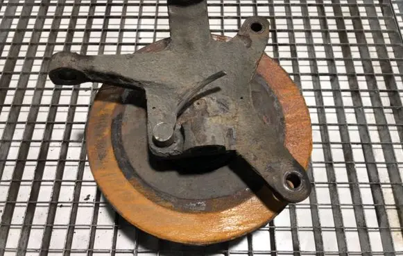 Iveco Daily 3rd gen Front wheel hub spindle knuckle