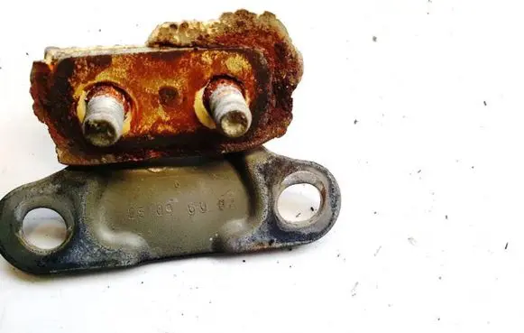 Toyota Avensis T270 Tailgate/trunk/boot hinge