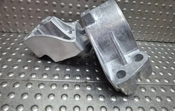 Fiat Doblo Engine mount bracket S27649715 517991100